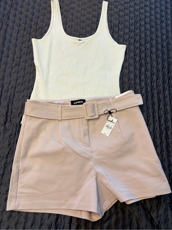 Express Pants - Express Women's High-Rise Belted Shorts in Light Mauve